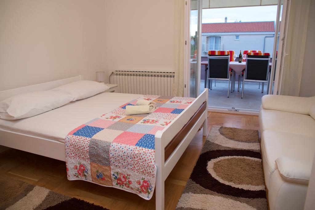 Antonija Apartments With Pool Biograd Na Moru Extérieur photo