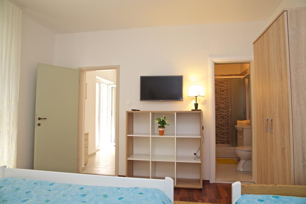 Antonija Apartments With Pool Biograd Na Moru Extérieur photo