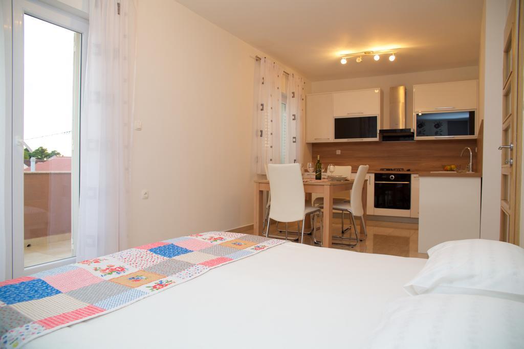 Antonija Apartments With Pool Biograd Na Moru Extérieur photo