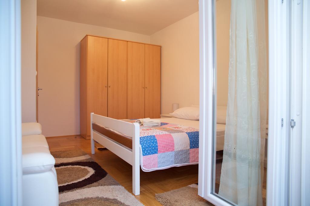 Antonija Apartments With Pool Biograd Na Moru Extérieur photo
