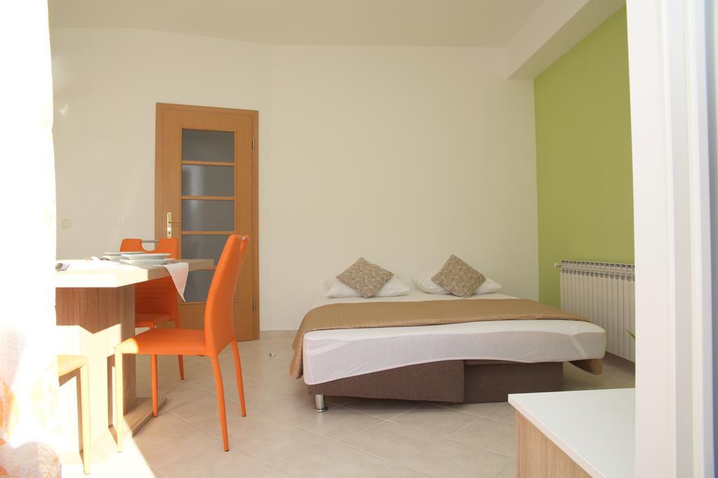 Antonija Apartments With Pool Biograd Na Moru Extérieur photo