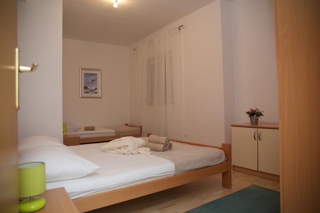 Antonija Apartments With Pool Biograd Na Moru Extérieur photo
