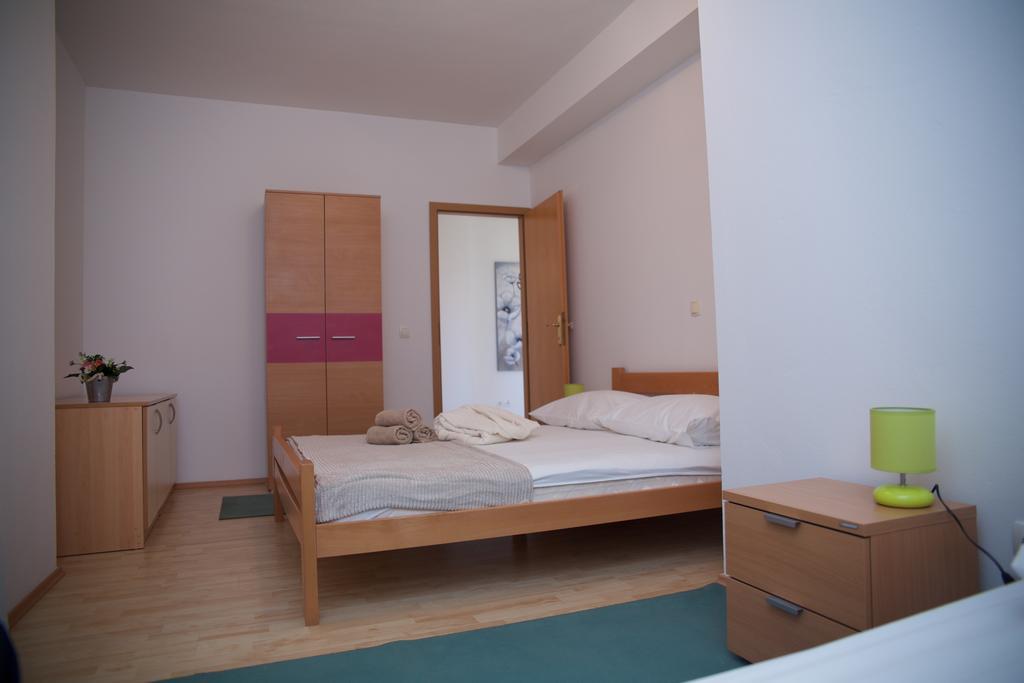 Antonija Apartments With Pool Biograd Na Moru Extérieur photo