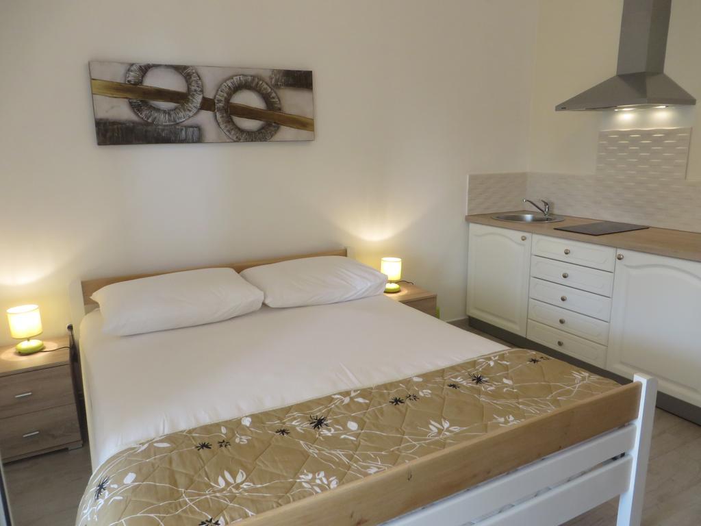 Antonija Apartments With Pool Biograd Na Moru Extérieur photo